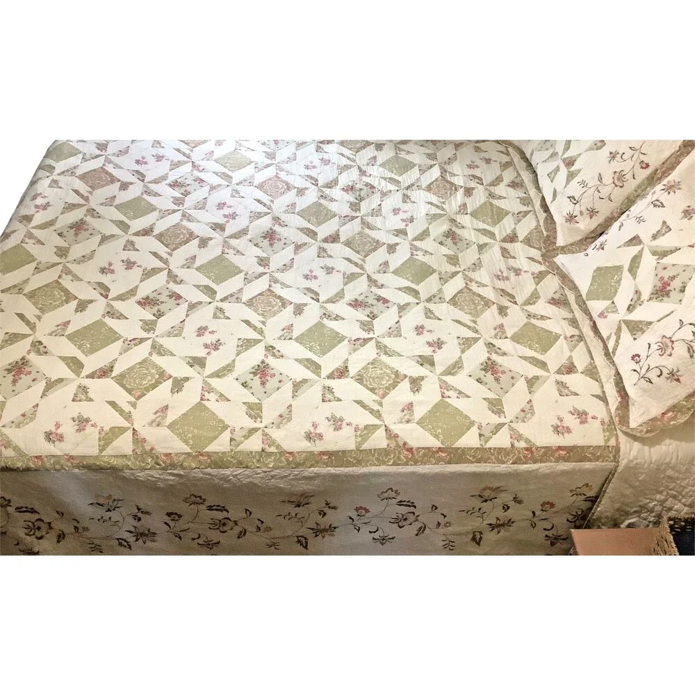 WestPoint Home King Size Patchwork Quilt Set w/ 2 Shams Green Floral Embroidered